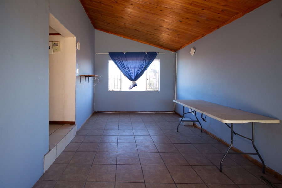 3 Bedroom Property for Sale in Lemoendraai Northern Cape